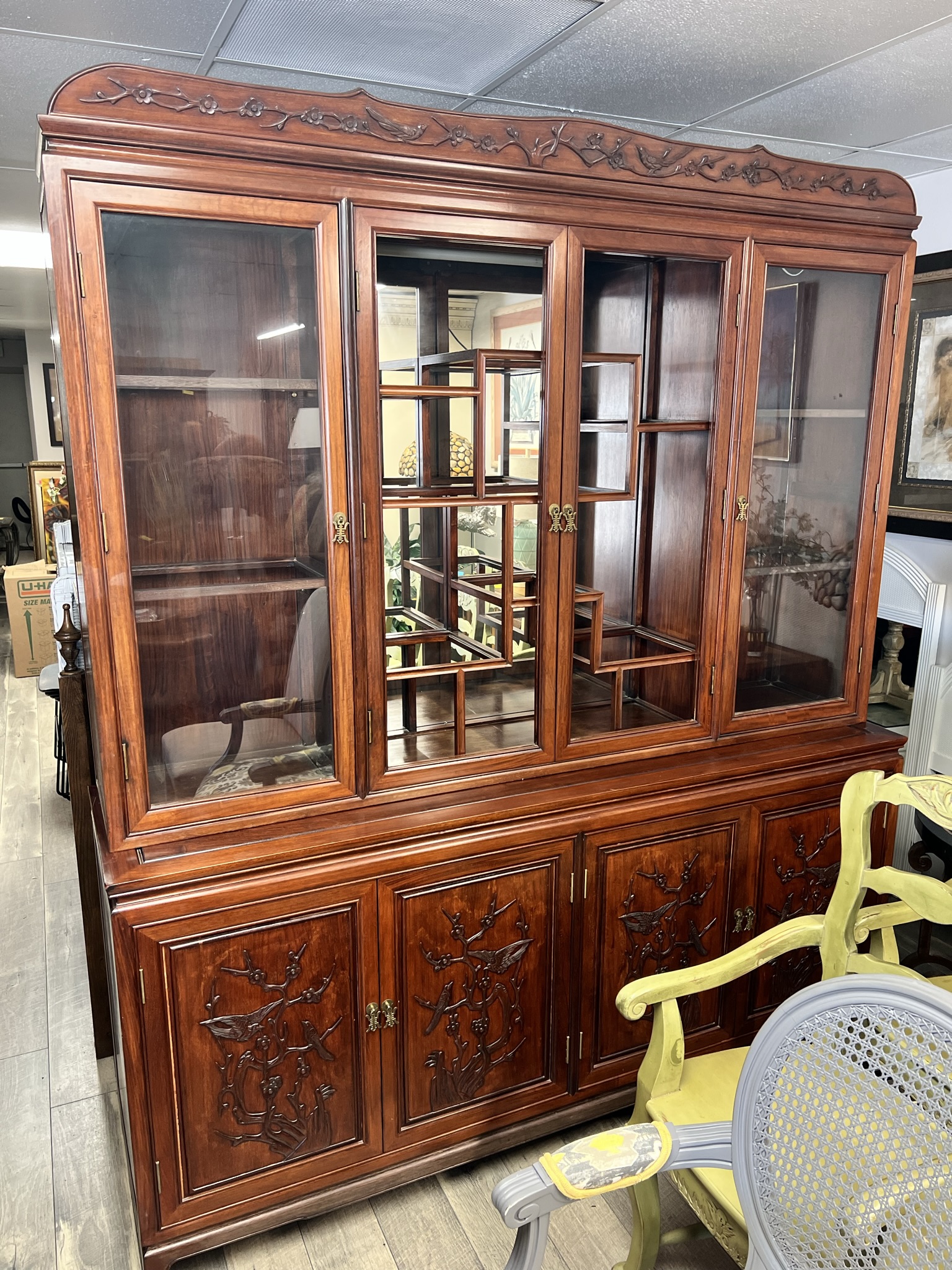 China cabinet 